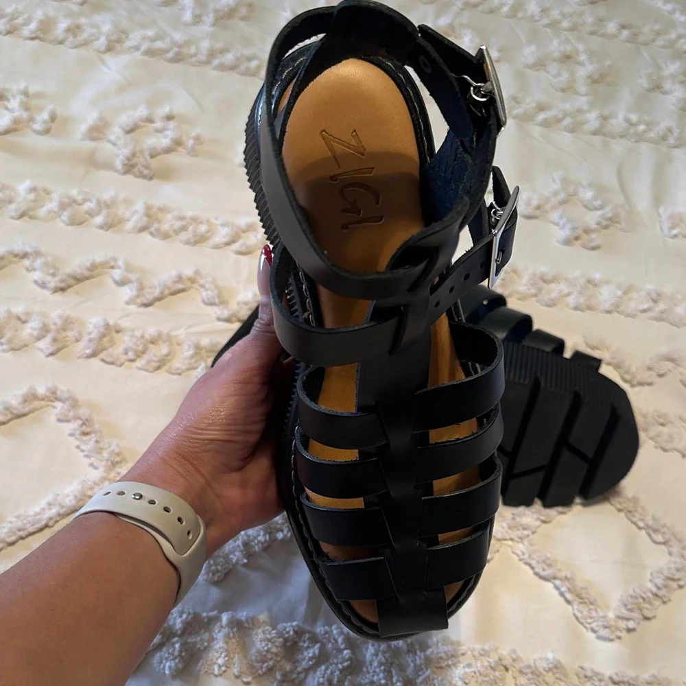 Black Platform Gladiator Sandals with Buckle Straps